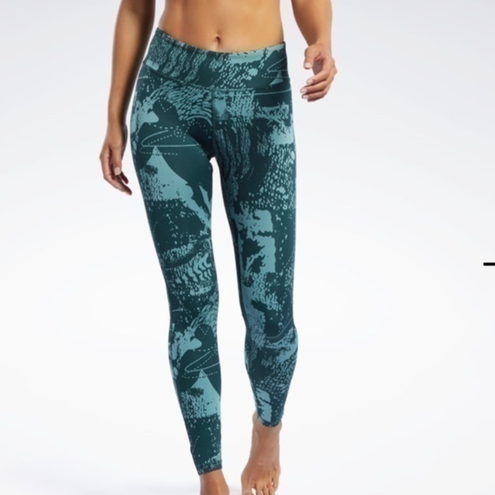 NWOT Women’s Reebok combat lux leggings size S